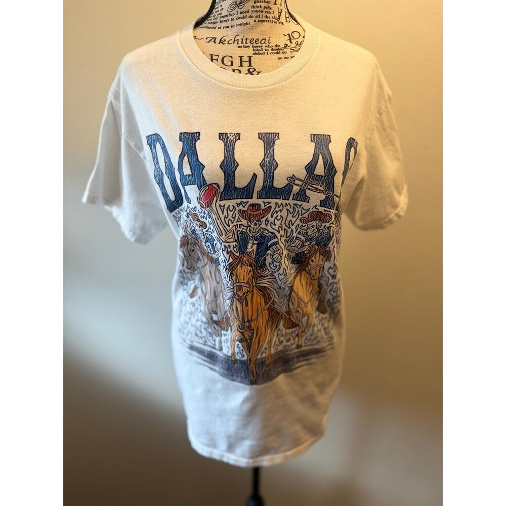 Gildan Dallas Cowboys Graphic T-Shirt Medium White 100% cotton